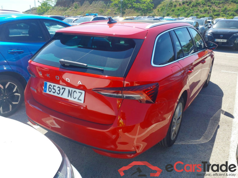 SKODA Octavia 2.0 TDI 110 kW (150CV) DSG 7 vel AutomÃ¡tico Combi Design #2