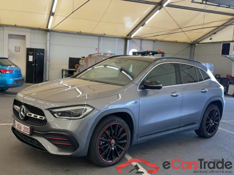 Mercedes GLA 250e Plug-In Hybrid AMG Edition 1 Night Aut. Pano LED-MultiBeam Widescreen Burmester Head-Up Ambient Navi Sport-Leather KeylessGo Camera360 Klima PDC ... #1