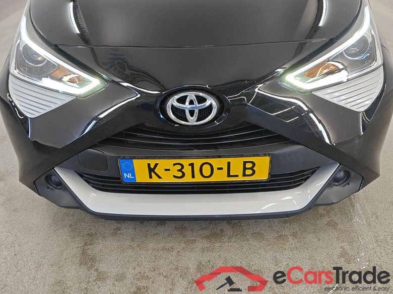 Toyota AYGO 1.0 VVT-i x-play x-shift 5d #5