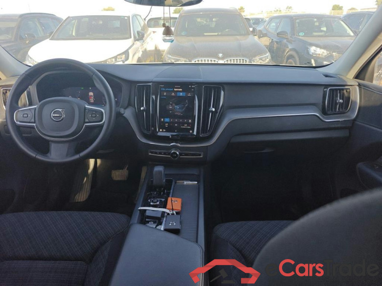 VOLVO XC60 / 2017 / 5P / todoterreno 2.0 B4 D AWD Core Auto #3