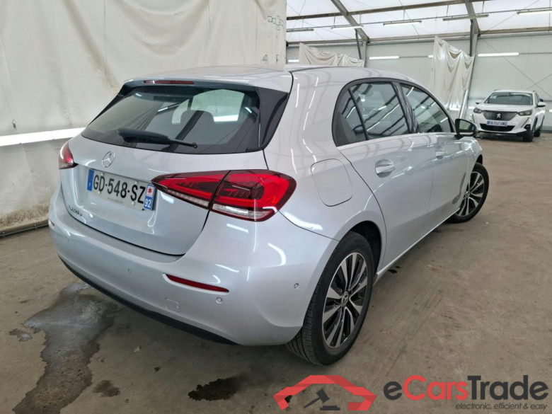 MERCEDESBENZ Classe A Compact  2018  5P  Berline A 250 e Business Line 8GDCT #3