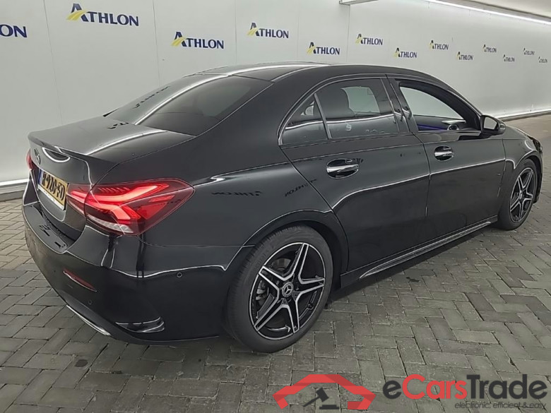 MERCEDES-BENZ A-Klasse Limousine A 180 DCT AMG Line 4D 100kW #3