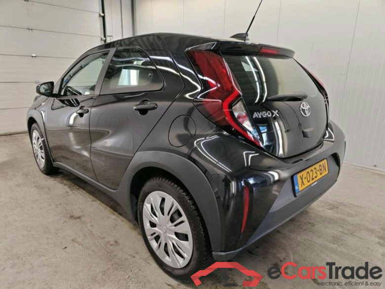 TOYOTA Aygo X 1.0 VVT-i MT Play #6