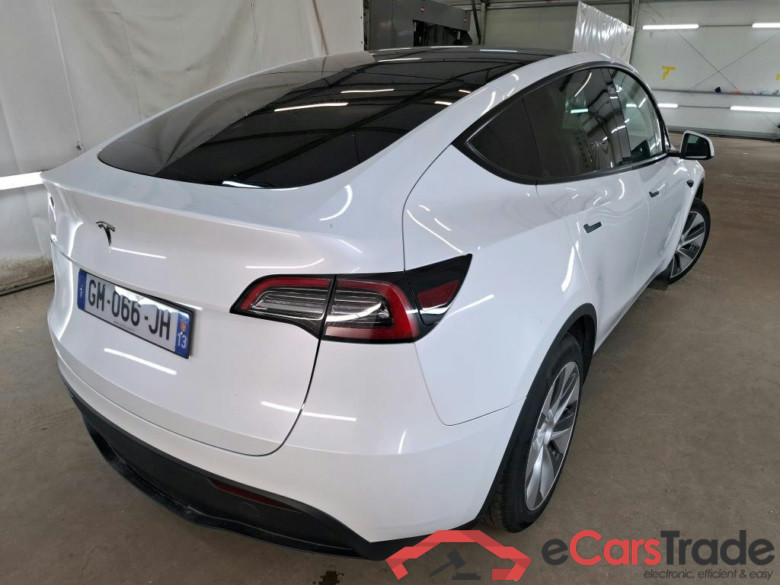 TESLA Model Y / 2021 / 5P / SUV RWD #4