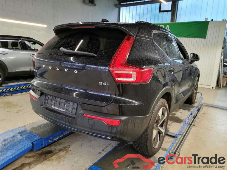 Volvo XC40 (2017->) DE - SUV5 B4 AWD EU6d, Ultimate Dark, (Facelift) 2022 - 2022 #3