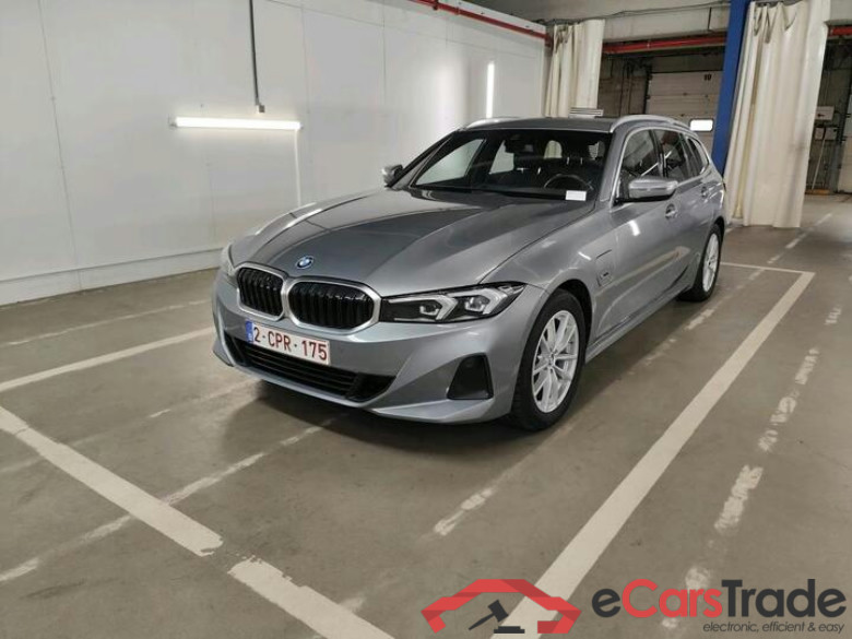 BMW 3 Reeks Touring 3 Reeks Touring 330e (215 kW) (PHEV) 215kW/292pk  5D/P Auto-8 - CO2 indicatief #1
