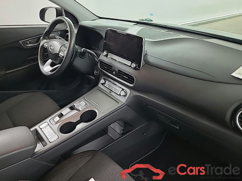 HYUNDAI Kona Comfort Smart Electric 64 kWh 5D #6