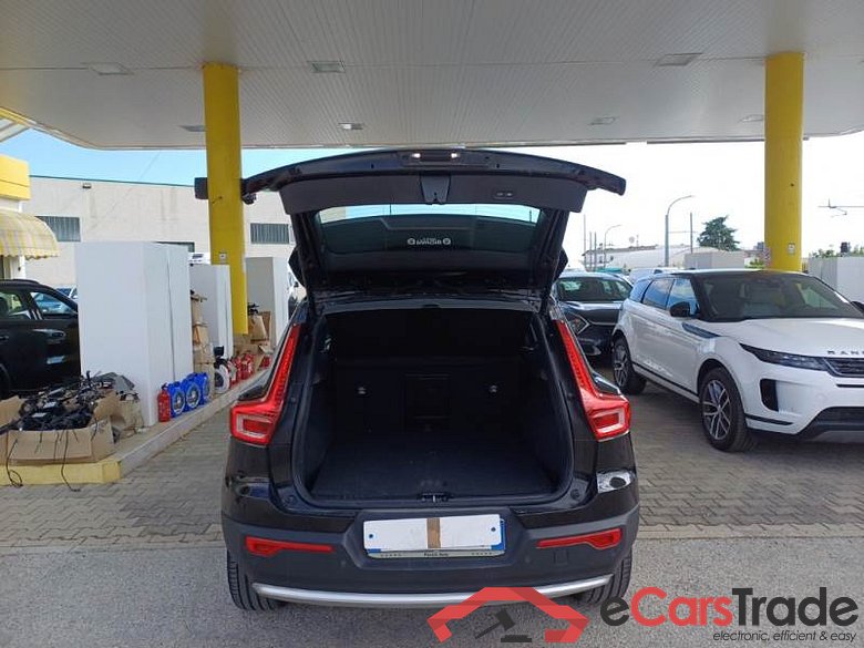 VOLVO XC40 / 2021 / 5P / SUV T4 RECHARGE PLUG-IN AUTO CORE #5