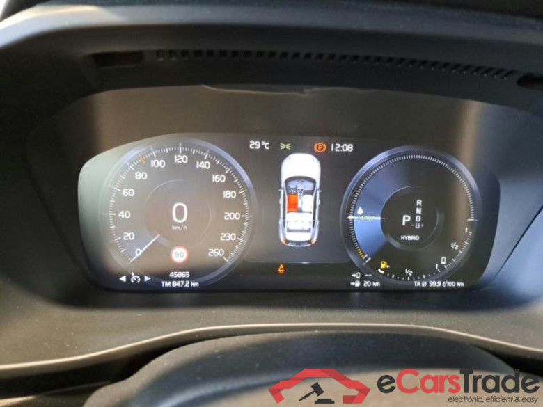 VOLVO XC40 / 2021 / 5P / SUV T4 RECHARGE PLUG-IN AUTO CORE #4