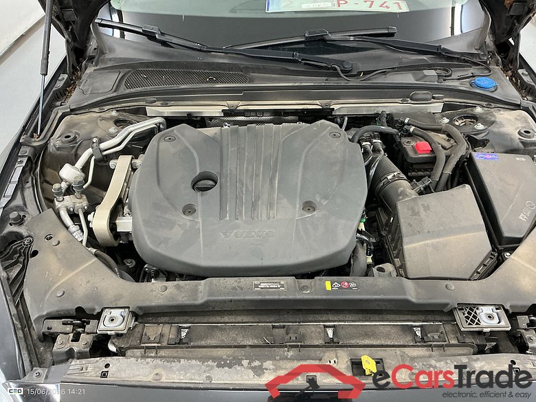 VOLVO V60 - 2018 2.0 B3 MHE Momentum Pro Geartronic #6