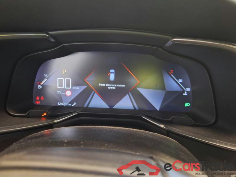 DS DS 7 CROSSBACK / 2017 / 5P / SUV BLUEHDI 130 AUTOMATICA BUSINESS #4