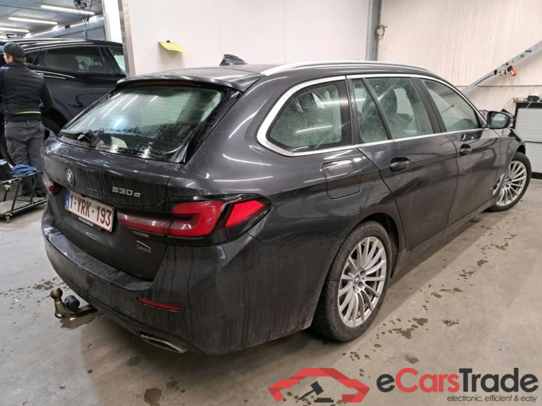 BMW - BMW 5 TOURING 530e Auto 292PK Business Ed    ***           INJECTOR &  ENGINE PROBLEMS / DAMAGE    -   MOTORSCHADEN  -  EINSPRITZDUSE         ***                Pack Driving  & Parking Assistant Plus * HYBRID * #2