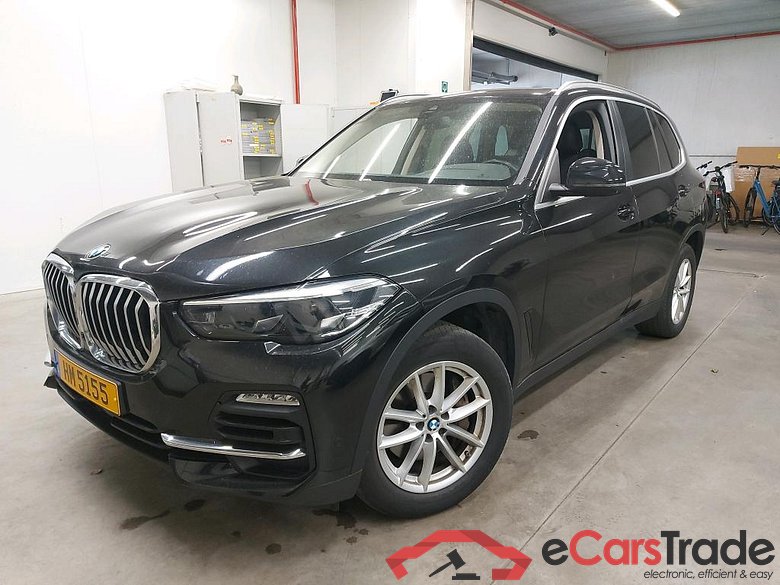 BMW - BMW X5 xDrive30dA 286PK Pack Business With Vernasca Leather & Driving Assistant Pack & Heat Comfort & Parking Assistant Plus Pack & Adaptive LED & Pano Roof