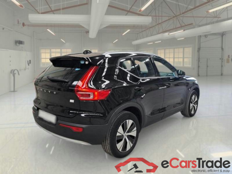 VOLVO XC40 / 2021 / 5P / SUV T4 RECHARGE PLUG-IN AUTO ESSENTIAL #2