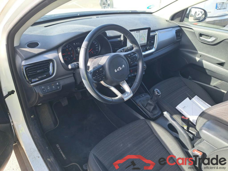 KIA Stonic / 2017 / 5P / todoterreno 1.0 T-GDi 74kW (100CV) MHEV iMT Drive #3