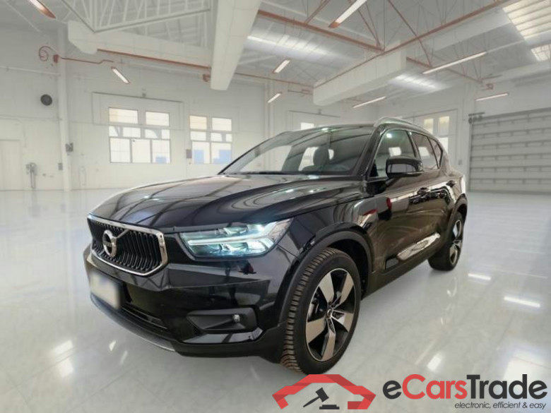 VOLVO XC40 / 2017 / 5P / SUV T3 AUTOMATICO MOMENTUM PRO #1