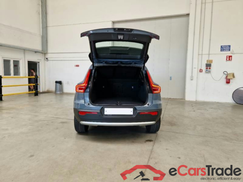 VOLVO XC40 / 2021 / 5P / SUV T2 AUTOMATICO CORE #5