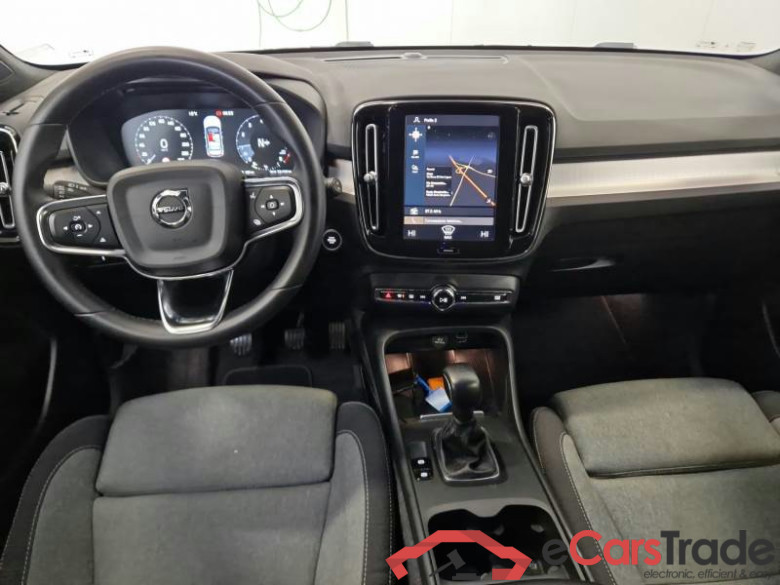 VOLVO XC40 / 2021 / 5P / SUV T2 CORE #3