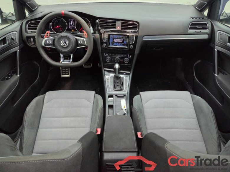 VOLKSWAGEN GOLF 1.4 TSI ACT Connected Series #6