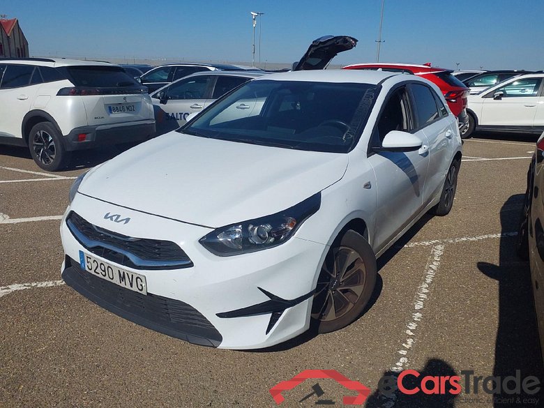 KIA Ceed / 2021 / 5P / berlina con portón 1.0 T-GDi 74kW (100CV) Concept