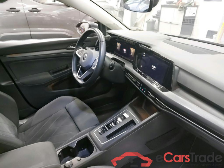 VOLKSWAGEN - VW  GOLF 1.4 eHybrid  204PK Style With Climatic & Navigation & Heated Electric Seats & Cruise Control & Park Sensors Front & Rear   * HYBRID * #3