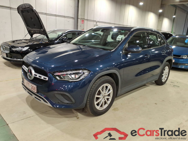 Mercedes GLA 180d Aut. LED Widescreen Navi 1/2 Leather KeylessGo Camera Klima PDC ...