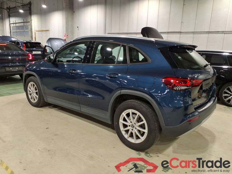 Mercedes GLA 180d Aut. LED Widescreen Navi 1/2 Leather KeylessGo Camera Klima PDC ... #4