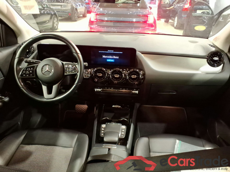 Mercedes GLA 180d Aut. LED Widescreen Navi 1/2 Leather KeylessGo Camera Klima PDC ... #5
