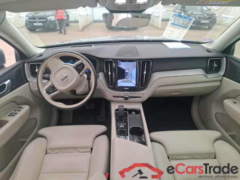 VOLVO XC60 / 2021 / 5P / SUV Rchrg T6 350 GT 8 Ultimate Style Chrome #5