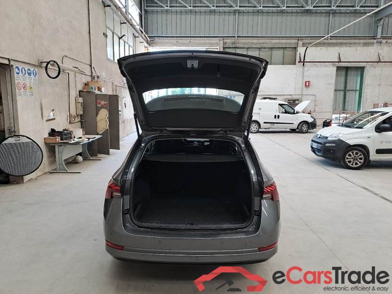 SKODA OCTAVIA WAGON / 2020 / 5P / STATION WAGON 2.0 TDI EVO 85KW AMBITION DSG #5