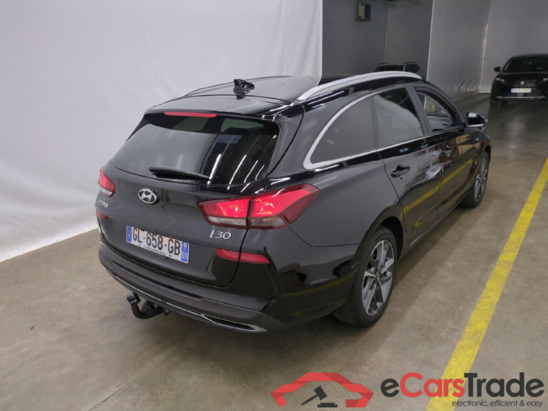 HYUNDAI i30 Sport Wagon / 2020 / 5P / Break 1.0 T-GDI 120 DCT-7 MHEV CREATIVE SW #3