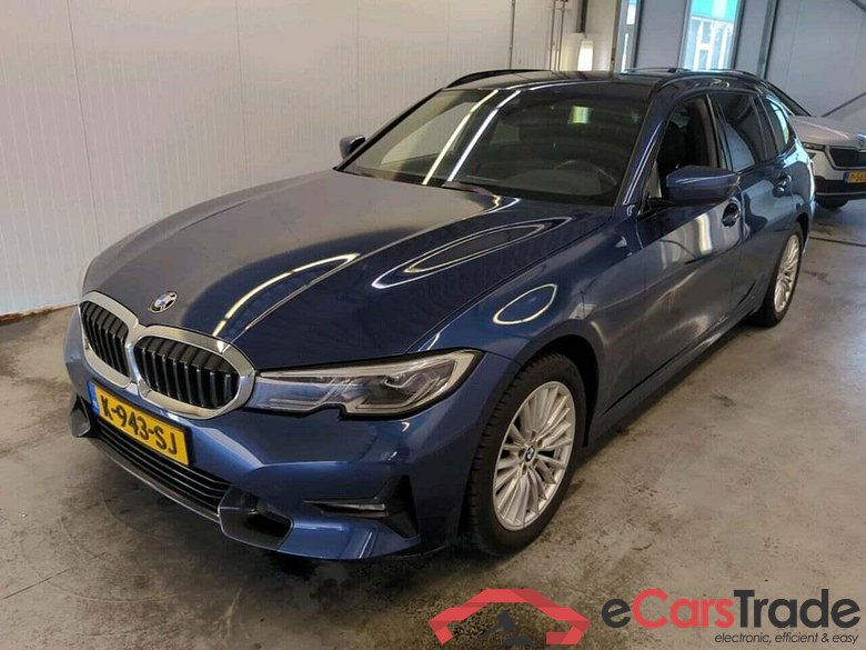 BMW 3-serie Touring 318i High Executive
