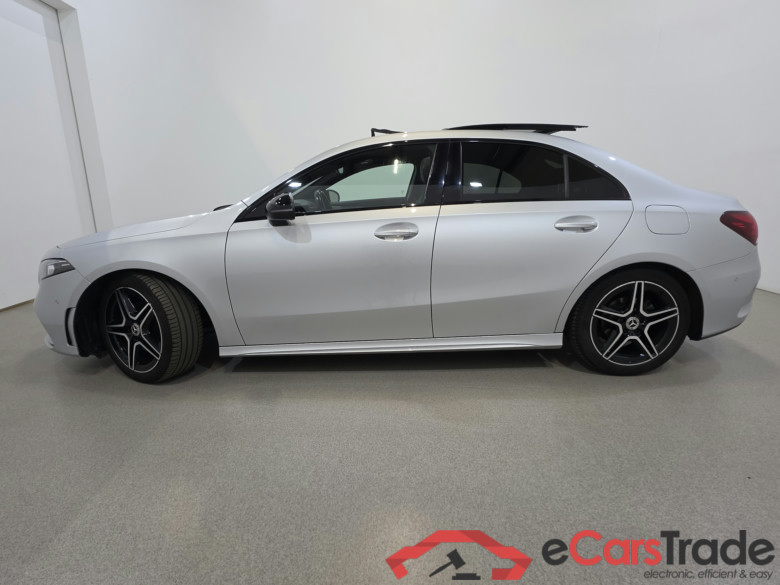Mercedes A 180 AMG Night Pano LED Widescreen Ambient Navi 1/2 Sport-Leather-Alcantara KeylessGo Camera Klima PDC ... #2