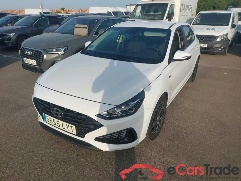 HYUNDAI i30 / 2020 / 5P / berlina con portón 1.0 TGDI 48V Klass #1