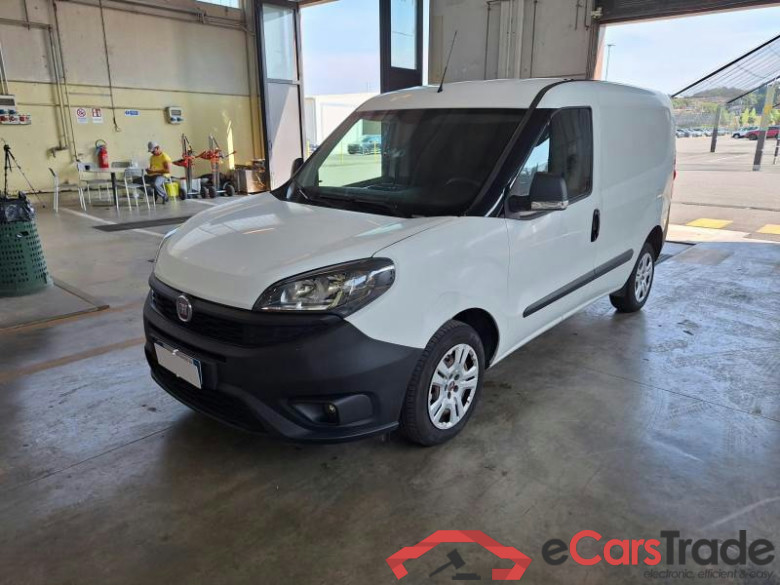 FIAT DOBLÒ CARGO / 2014 / 4P / VETT. FURGONATA CH1 LOUNGE 1.6 MJET 105CV E6D SeS