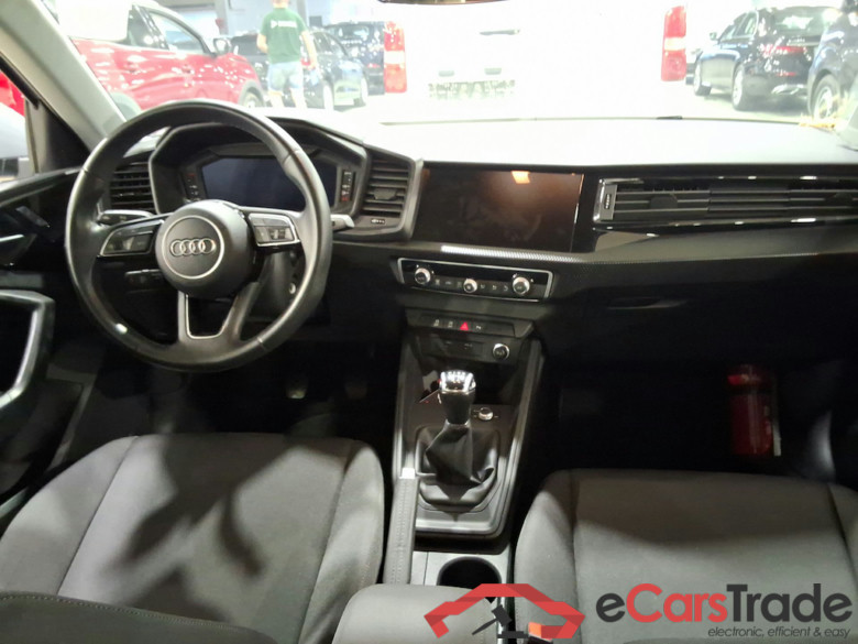 AUDI A1 1.0 25 TFSI ATTRACTION #6