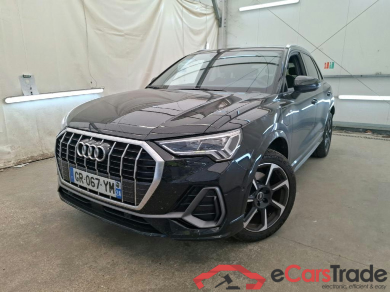 AUDI Q3 / 2018 / 5P / SUV 45 TFSI E 245 S TRONIC S LINE #1