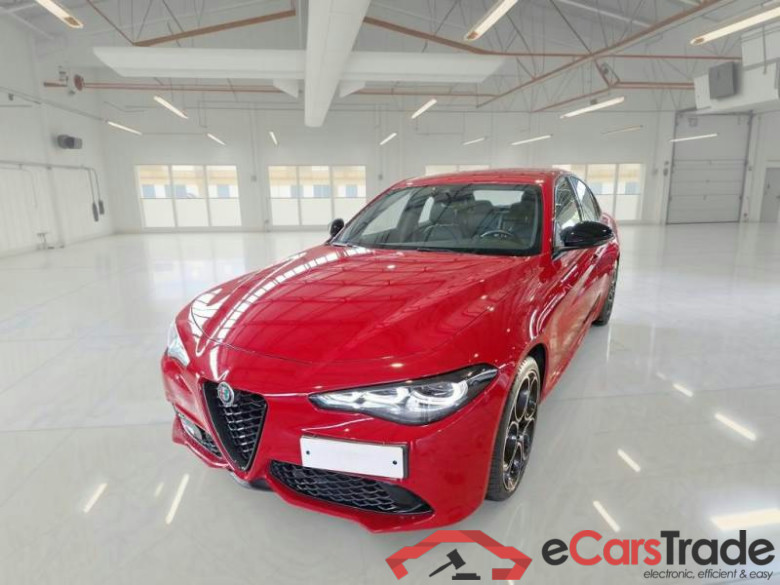 ALFA ROMEO GIULIA / 2016 / 4P / BERLINA 2.2 TD 210 CV VELOCE AT8 Q4 #1