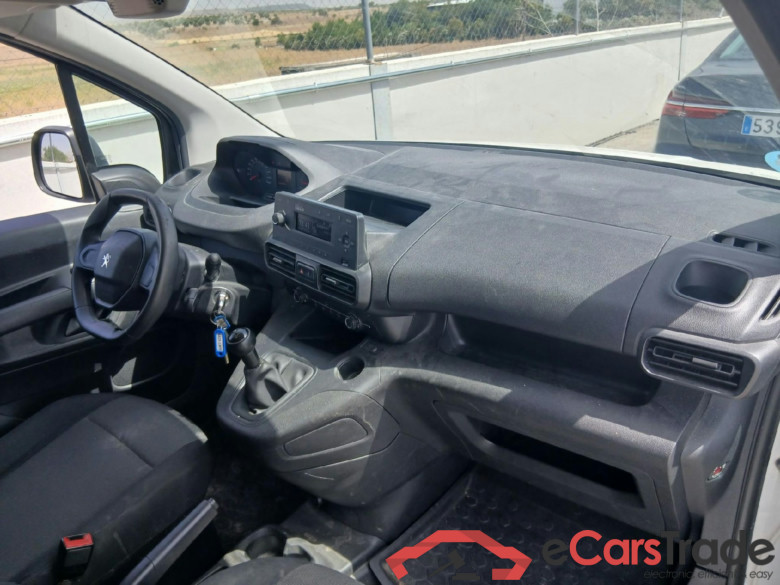 PEUGEOT Partner / 2018 / 3P / furgón derivado de turismo Pro Standard 600kg BlueHDi 73kW (AC) #3