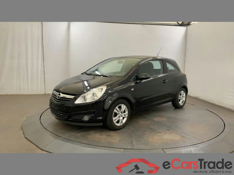 OPEL Corsa 1.2i Cosmo