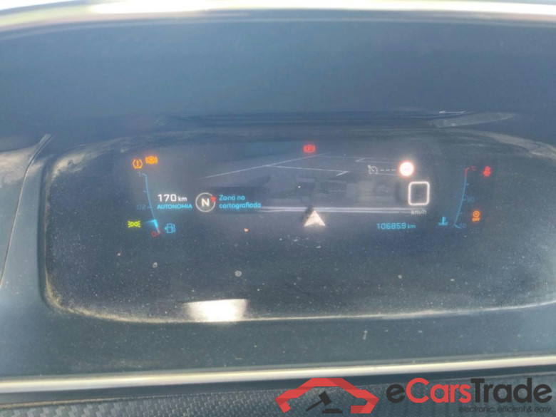 PEUGEOT 2008 / 2019 / 5P / todoterreno Allure BlueHDI 100 S&S BVM6 #4