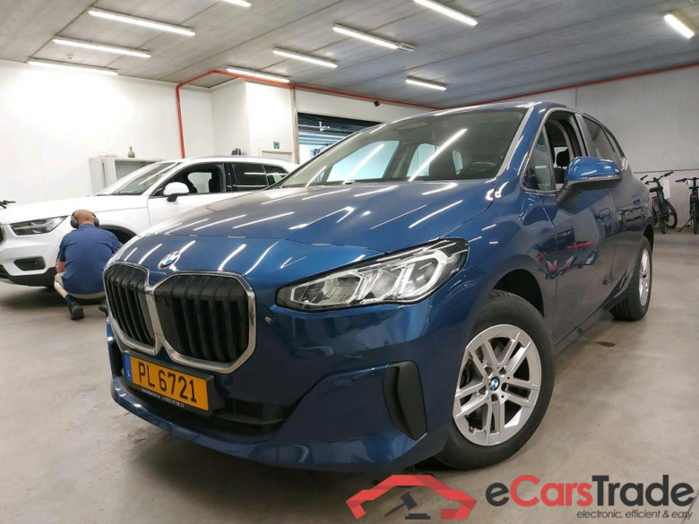 BMW - BMW 2 ACTIVE TOURER 218iA 136PK With Climatic & Navigation & Cruise Control & Park Sensors Front & Rear  * PETROL *