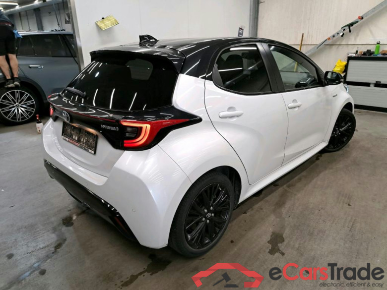 TOYOTA - TOY YARIS 1.5 VVT-i Hybrid 116PK e-CVT Style & Two Tone Paint & Hi Tech Pack & Naviagtion & 17 Inch Alloy #2