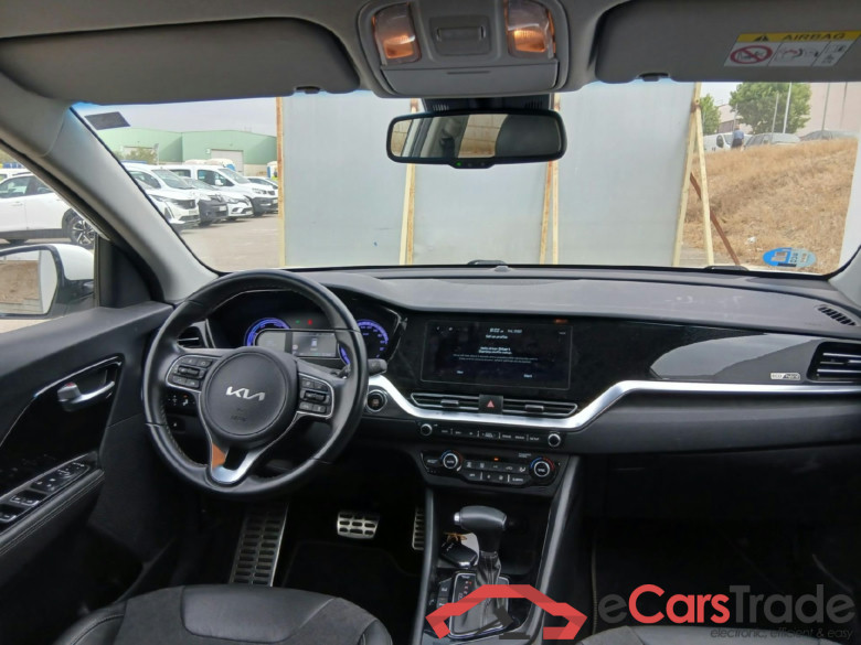 KIA Niro / 2019 / 5P / crossover 1.6 GDi HEV 104kW (141CV) Emotion (AC) #3