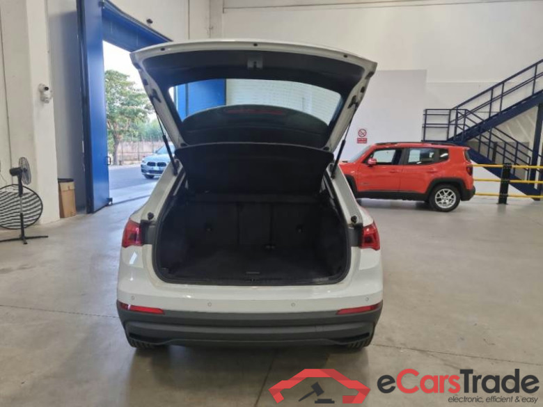 AUDI Q3 / 2018 / 5P / SUV 35 TDI S TRONIC BUSINESS #5