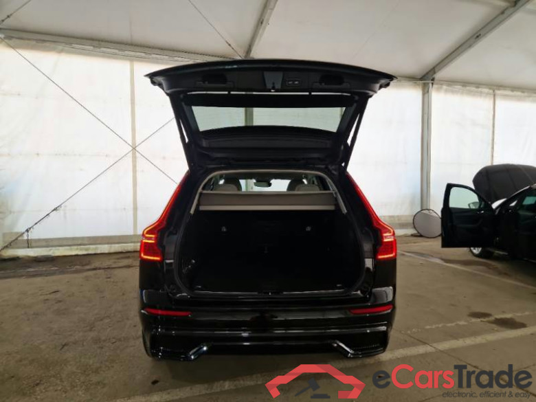 VOLVO XC60 / 2021 / 5P / SUV B4 D AWD AUTOMATICO ULTIMATE DARK #5
