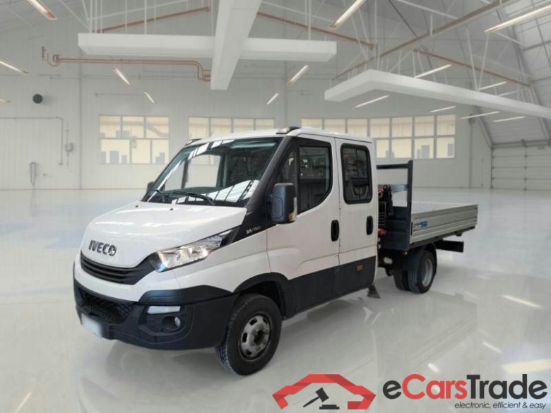 IVECO DAILY / 2014 / 4P / CAB.CABINA DOPPIA 35C15 D 6+1 3750 QUAD-TOR RG #1