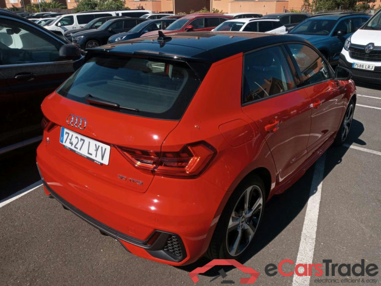 AUDI A1 / 2018 / 5P / berlina con portón Sportback Adrenalin 30 TFSI 81kW S tron(SP) #2