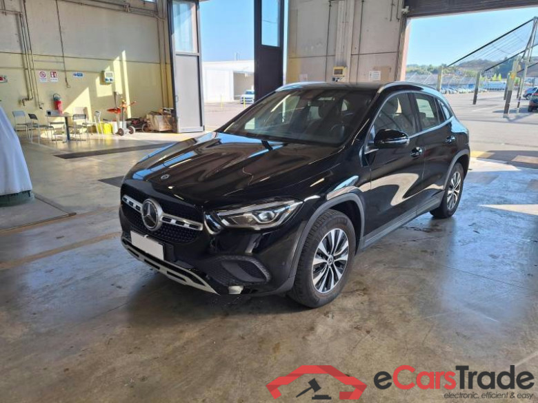 MERCEDES-BENZ GLA / 2020 / 5P / CROSSOVER GLA 250 AUTOMATIC EQ-POWER BUS EXTRA