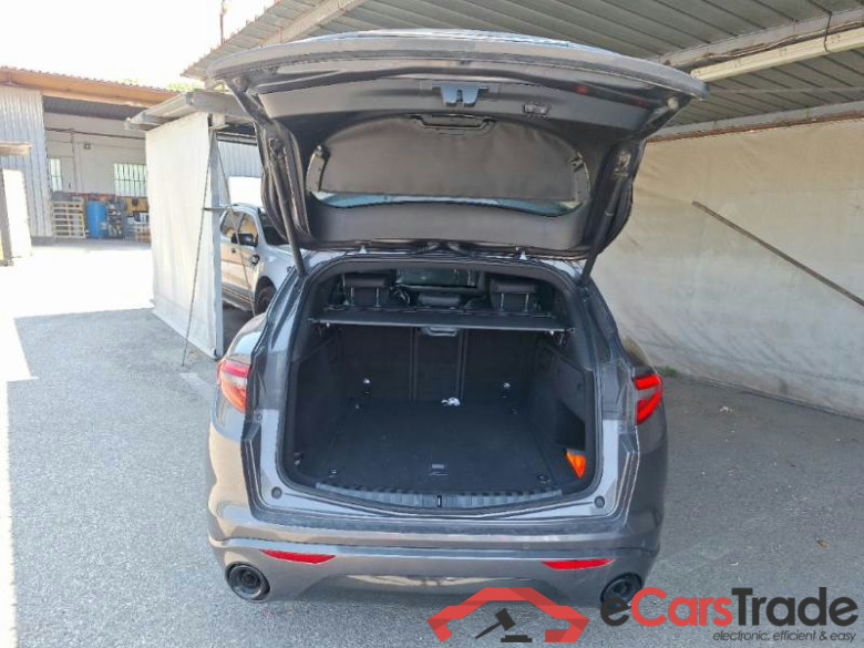 ALFA ROMEO STELVIO / 2017 / 5P / SUV 2.2 TURBO DIESEL 210CV VELOCE AT8 Q4 #5
